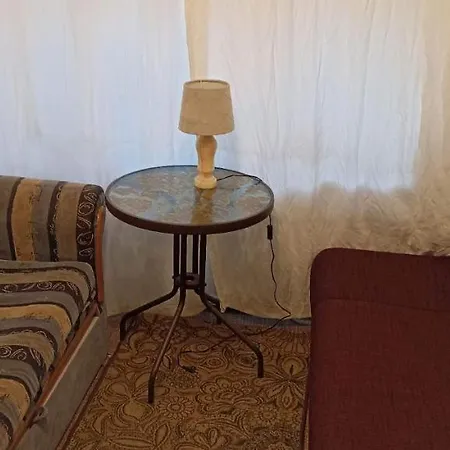 Kambario Nuoma Namelyje Botel *