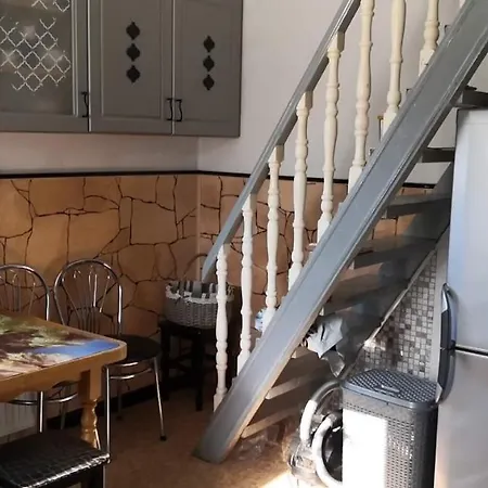 Kambario Nuoma Namelyje *